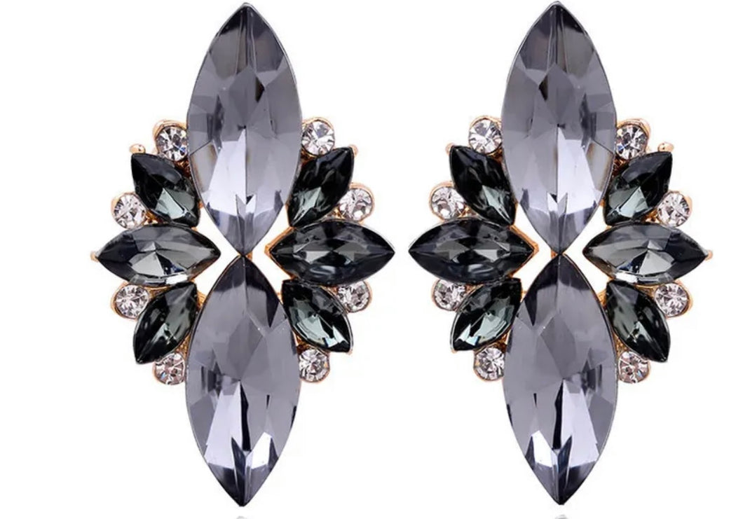 Giselle Stud Earrings - Black