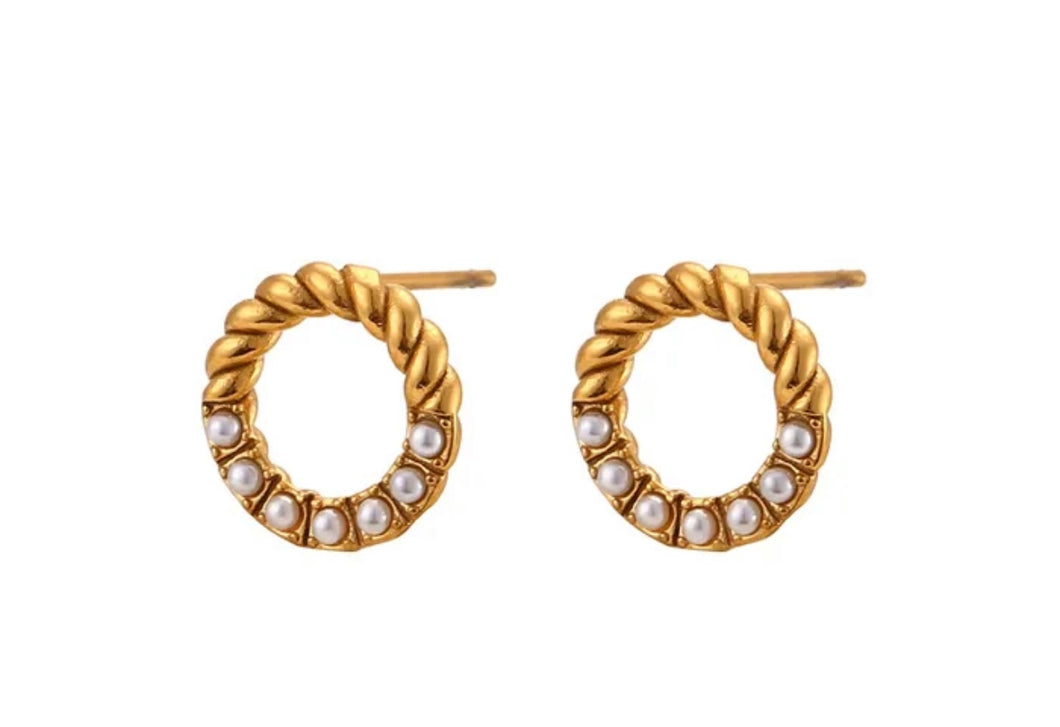 The Marie Earrings - Pearl